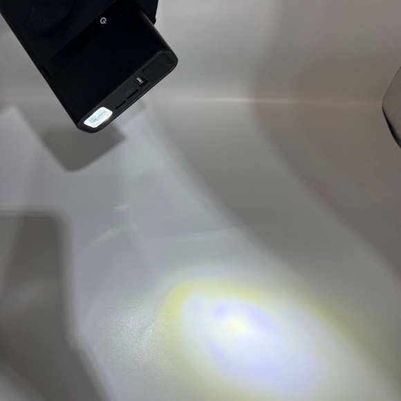 TypeS Portable Power bank Jump starter w/ wireless charging AC56794-60 - Picture 10 of 10